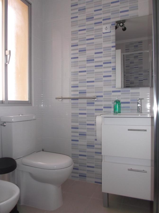 Twin Room Shower,591099195:JPEG